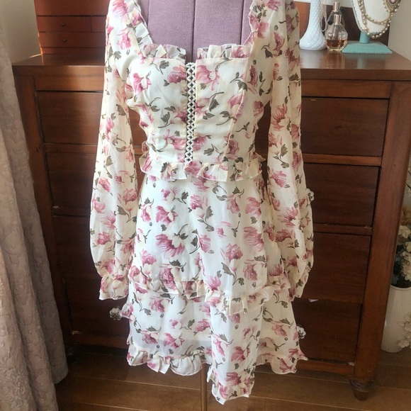 Floral cream lace up peasant dress - Picture 3 of 5